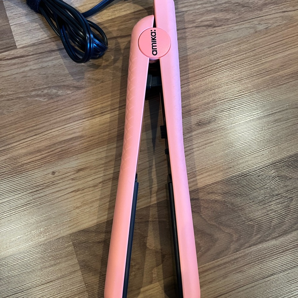 Amika Limited Edition Pink Peach 1" Barrel Black Ceramic Hair Straightener